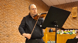 Victor-Muller-von-Klobuczinsky,-Geige.jpg
