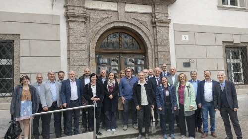 Gruppenfoto_Tagung_Religion_und_Staat_2026_hochskaliert.png